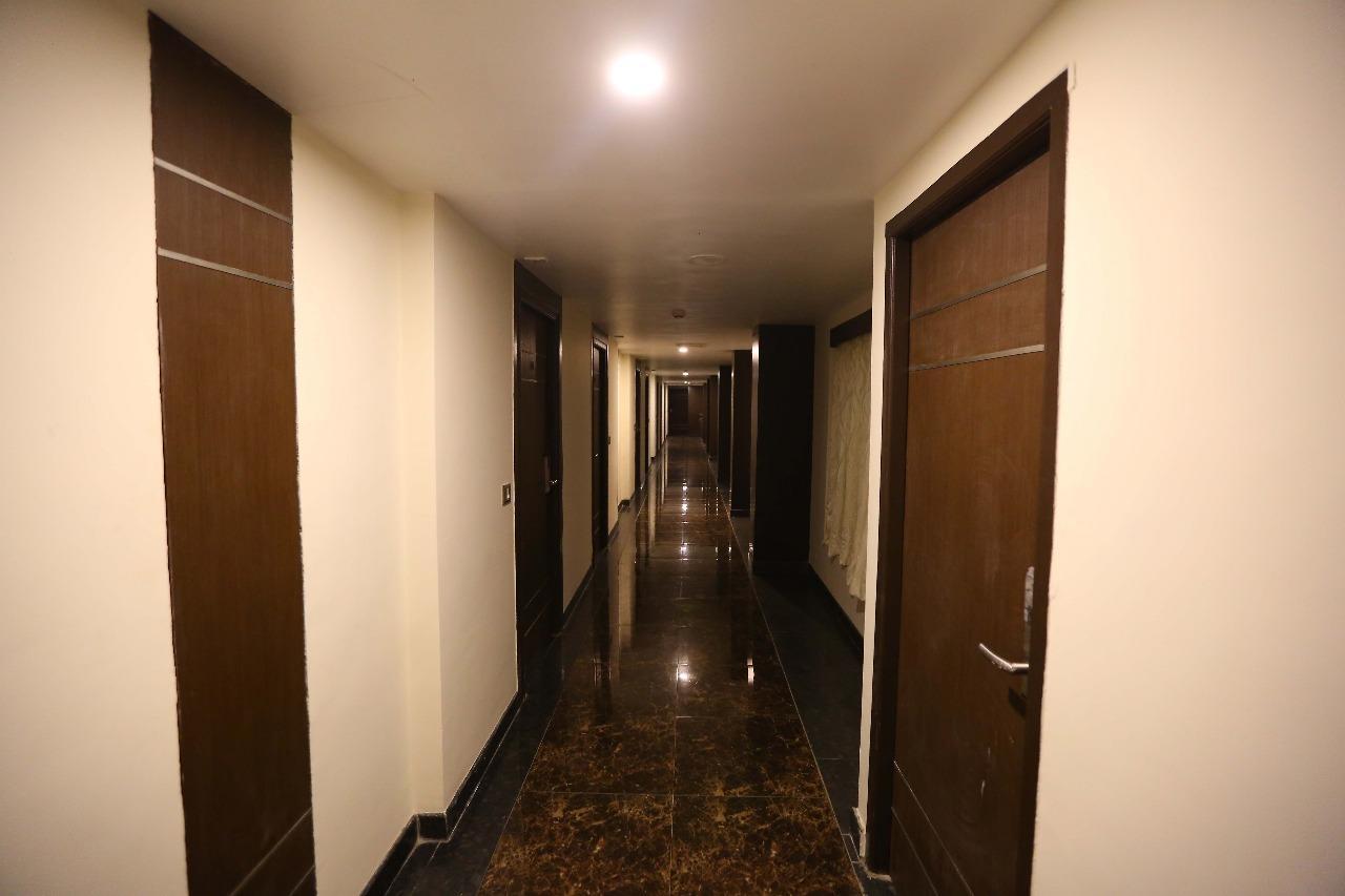 Hotel La Castle Csennai Kültér fotó