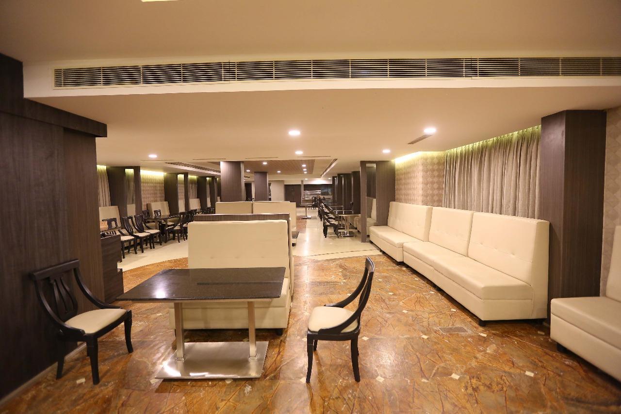 Hotel La Castle Csennai Kültér fotó