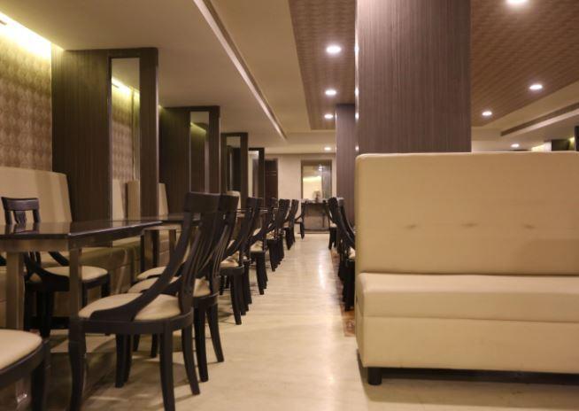 Hotel La Castle Csennai Kültér fotó