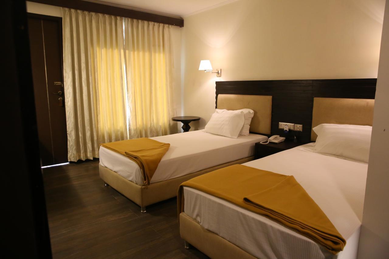 Hotel La Castle Csennai Kültér fotó